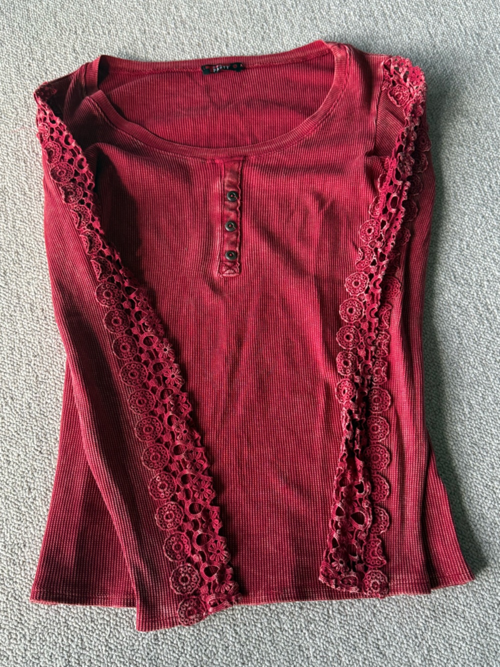 Vintage T Party Ribbed Lace-Trim Long Sleeve Top - Deep Berry size small